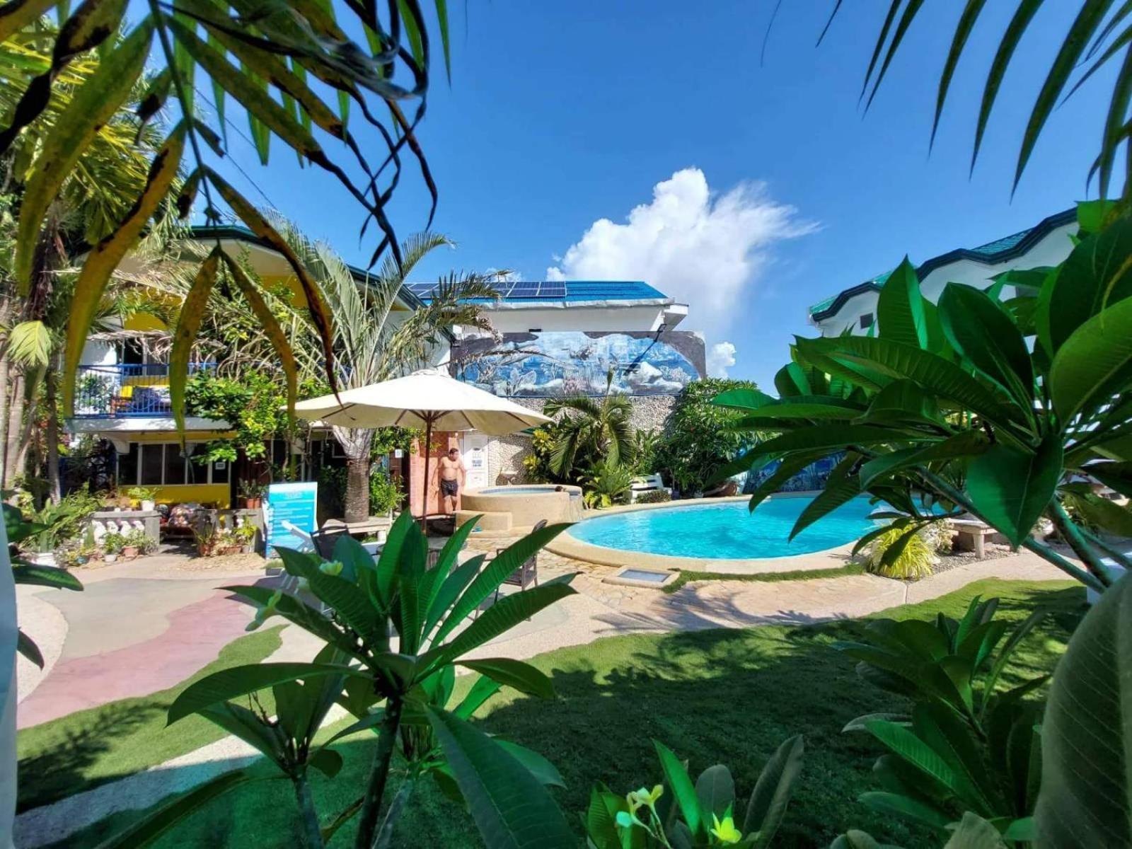 Love'S Beach & Dive Resort Moalboal Buitenkant foto