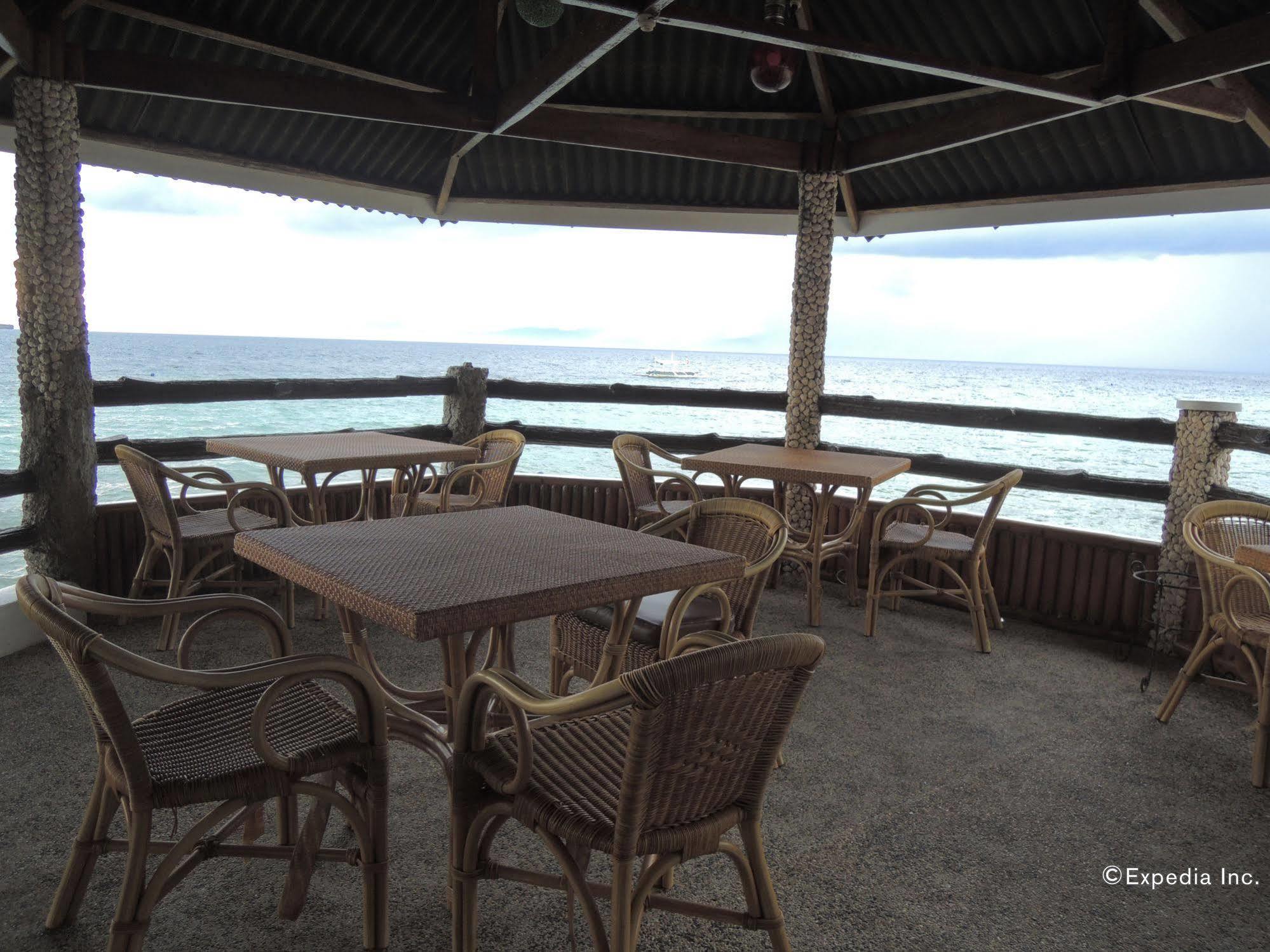 Love'S Beach & Dive Resort Moalboal Buitenkant foto