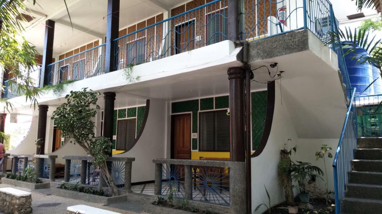 Love'S Beach & Dive Resort Moalboal Buitenkant foto