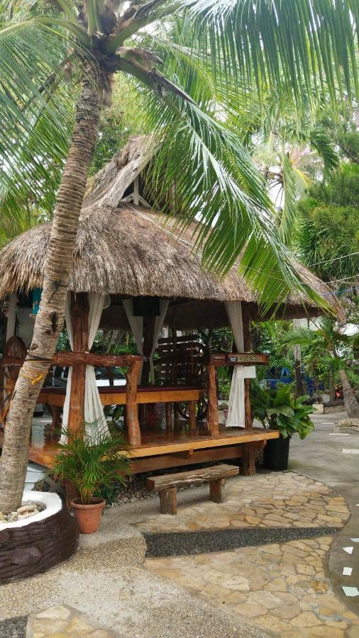 Love'S Beach & Dive Resort Moalboal Buitenkant foto